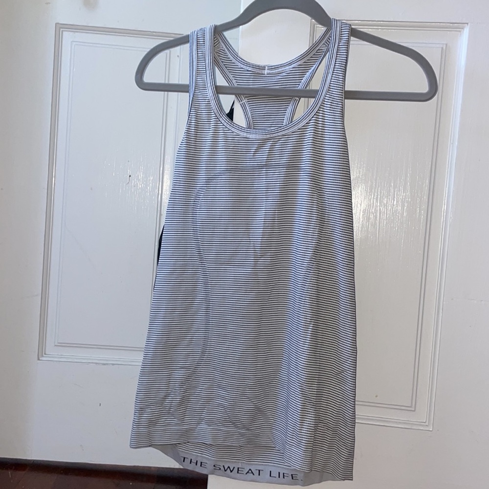 Lululemon swiftly tech tank size 8 white and black striped